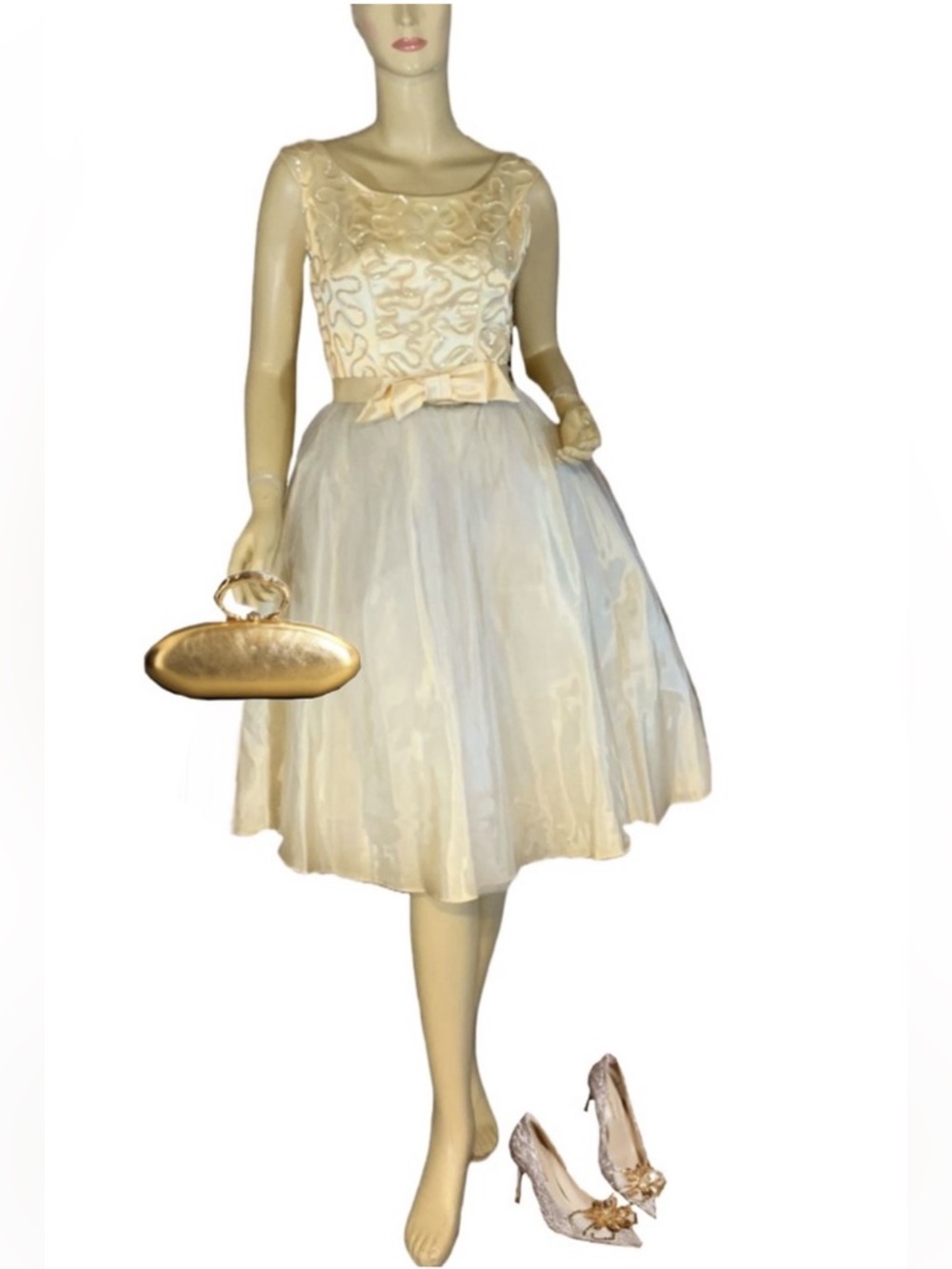 VINTAGE 1960โS CREAM SEQUINED FULL TULLE & SATIN SKIRT PARTY DRESS (S)